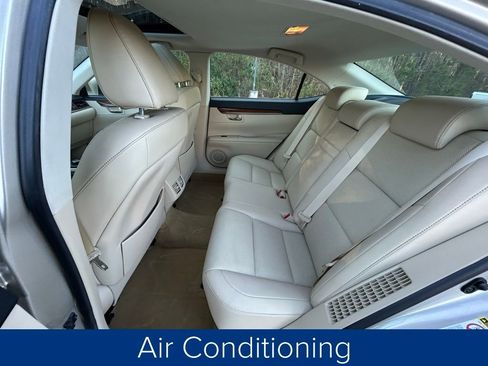 Used 2014 Lexus ES 300h image 16