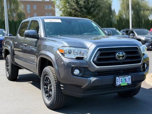 Certified 2021 Toyota Tacoma SR5 AWD/4WD image 7