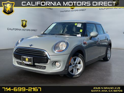 Used 2019 MINI Cooper 4-Door Hardtop w/ Storage Package FWD image 1