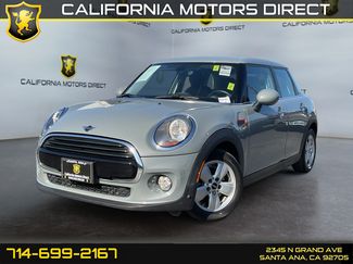 Used 2019 MINI Cooper 4-Door Hardtop w/ Storage Package FWD video 1