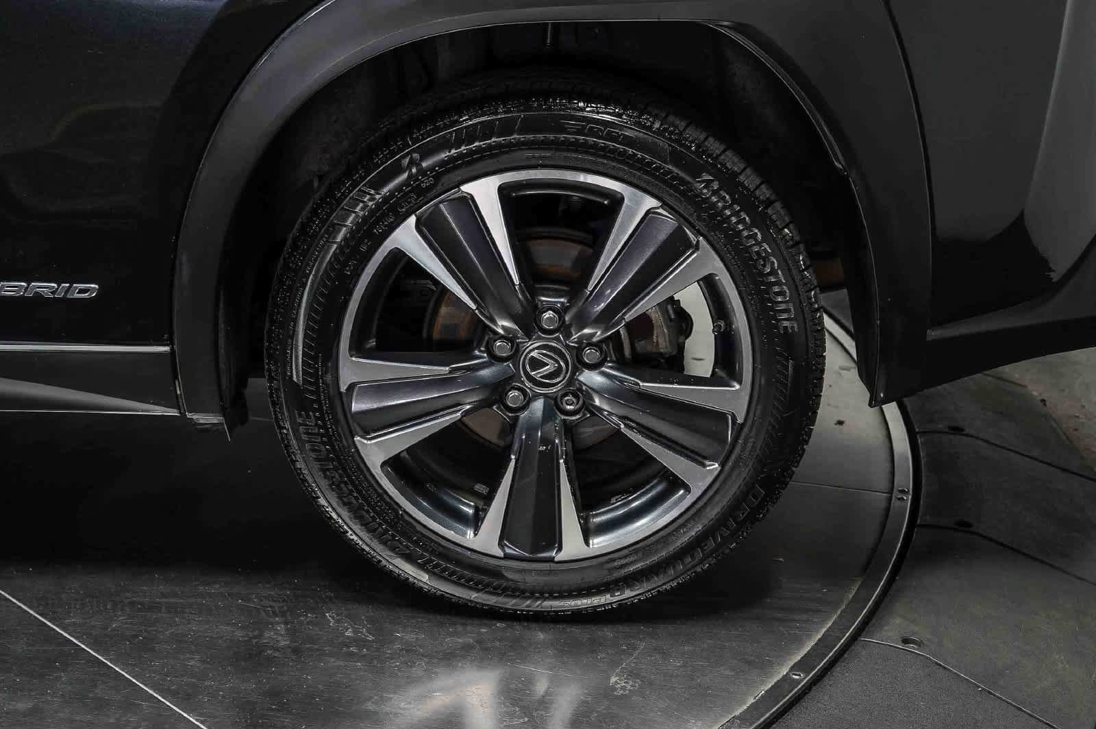 Used 2021 Lexus UX 250h w/ Accessory Package (Z2) AWD/4WD image 10