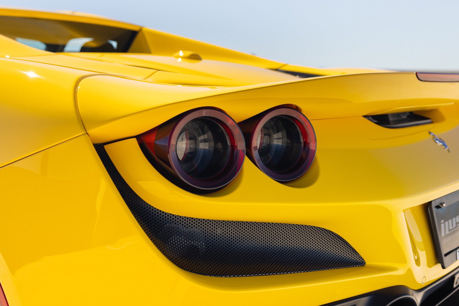 Used 2022 Ferrari F8 Tributo RWD image 36