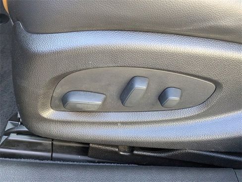 Used 2016 Chevrolet Impala LTZ w/ Enhanced Convenience Package image 21