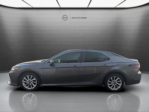 Used 2021 Toyota Camry LE w/ Carpet Mat Package (TMS) image 6