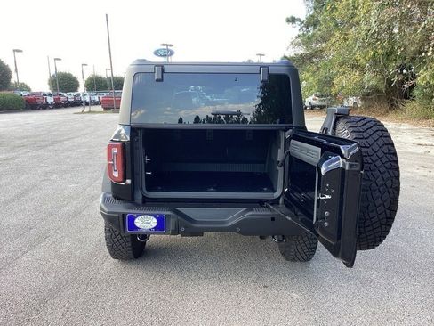 New 2025 Ford Bronco Badlands image 9