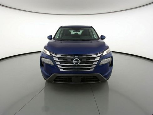 Used 2025 Nissan Rogue SV FWD image 2