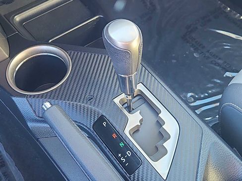 Used 2013 Toyota RAV4 Limited image 27