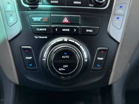 Used 2017 Hyundai Santa Fe Sport FWD image 34