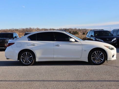 Used 2018 INFINITI Q50 Luxe w/ Essential Package (3.0T Luxe) image 7