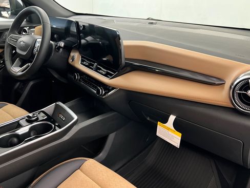 New 2027 Chevrolet Equinox ACTIV w/ Safety and Technology Package AWD/4WD image 25