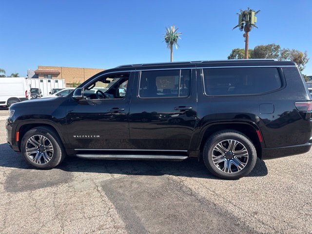 Used 2024 Jeep Wagoneer L Series II w/ Flexible Seating Group AWD/4WD image 8