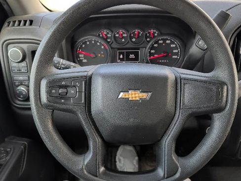 Used 2022 Chevrolet Silverado 1500 Custom AWD/4WD image 17