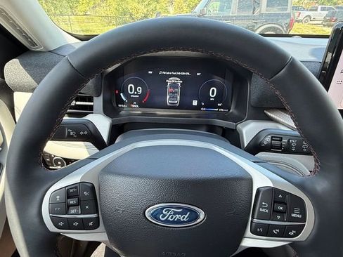 Used 2026 Ford Explorer Active w/ Active Comfort Package AWD/4WD image 21
