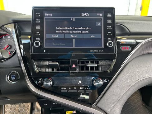 Used 2024 Toyota Camry XSE FWD image 17