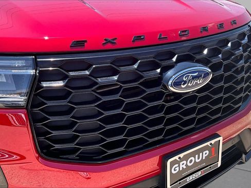 Used 2026 Ford Explorer ST-Line w/ Premium Package RWD image 28