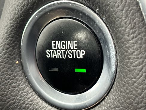 Used 2020 Chevrolet Traverse LT FWD image 18