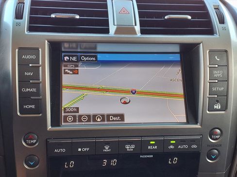 Used 2017 Lexus GX 460 Premium image 16