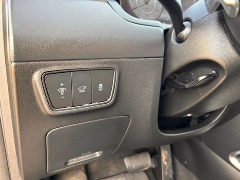 Used 2022 Hyundai Tucson Limited image 28