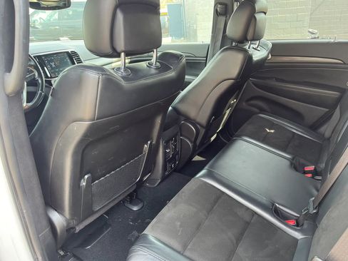 Used 2020 Jeep Grand Cherokee Altitude image 13