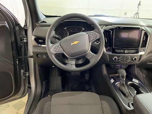 Used 2023 Chevrolet Traverse LT image 35