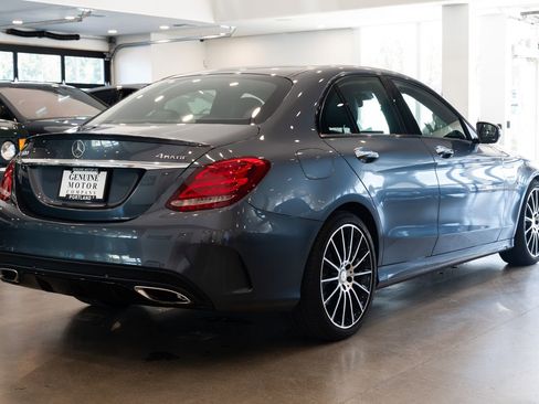 Used 2016 Mercedes-Benz C 300 4MATIC Sedan image 4