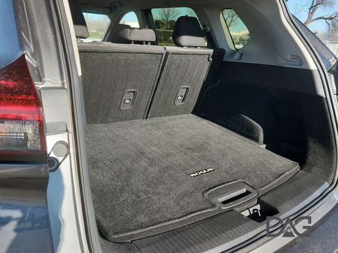 Used 2024 Nissan Rogue SV image 18