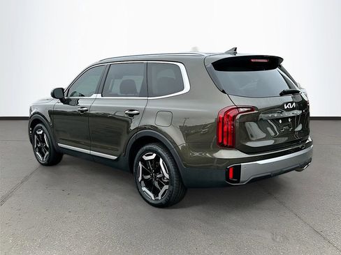 Used 2025 Kia Telluride S image 5