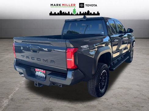 Used 2025 Toyota Tacoma TRD Off-Road AWD/4WD image 7