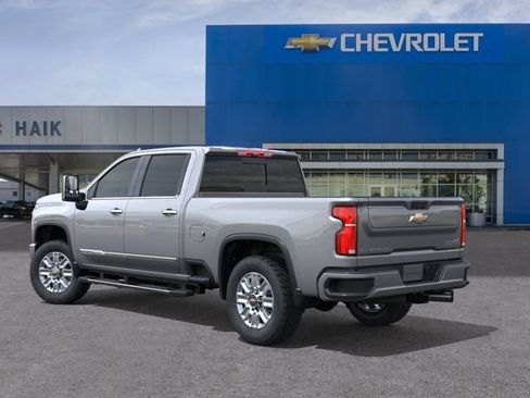 New 2026 Chevrolet Silverado 2500 High Country w/ High Country Premium Package AWD/4WD image 3