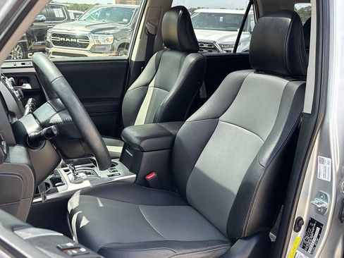 Used 2016 Toyota 4Runner SR5 Premium RWD image 12