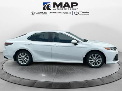 Used 2023 Toyota Camry LE image 6