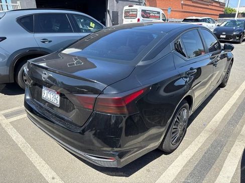 Used 2022 Nissan Altima 2.5 S FWD image 4