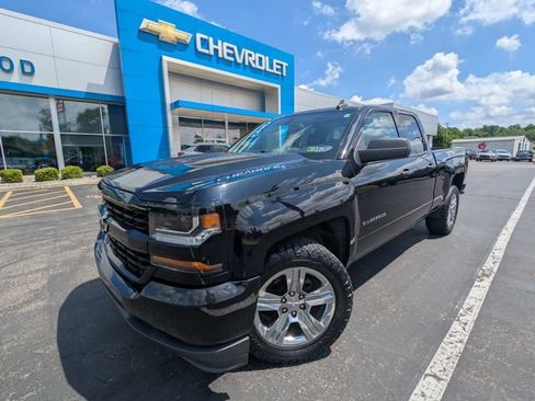 Used 2018 Chevrolet Silverado 1500 Custom w/ Custom Value Package AWD/4WD image 28