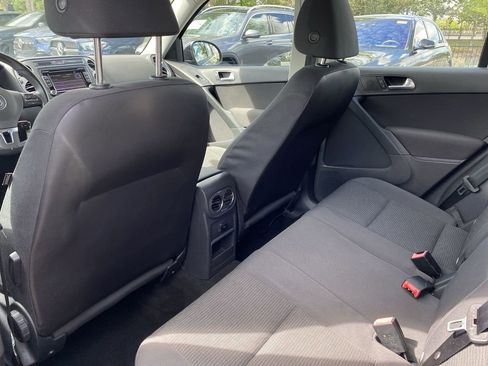 Used 2015 Volkswagen Tiguan S FWD image 5