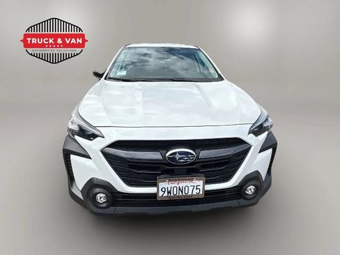 Used 2025 Subaru Outback Premium AWD/4WD image 8
