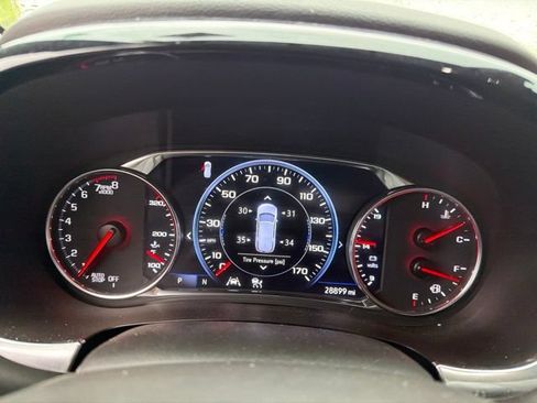 Used 2023 Chevrolet Traverse Premier FWD image 4
