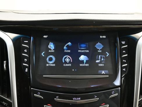 Used 2018 Cadillac Escalade ESV Luxury image 17