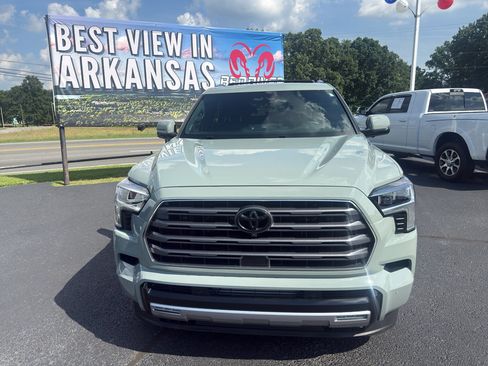 Used 2025 Toyota Sequoia Limited AWD/4WD image 2