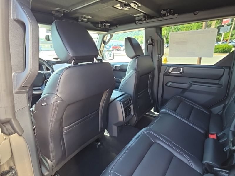 New 2026 Ford Bronco Outer Banks w/ Sasquatch Package AWD/4WD image 21