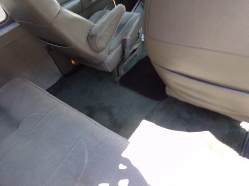 Used 1998 Chevrolet Astro w/ Convenience Group image 26