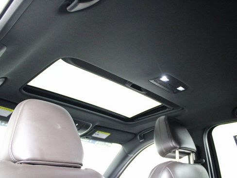 Used 2023 MAZDA CX-5 Signature image 21