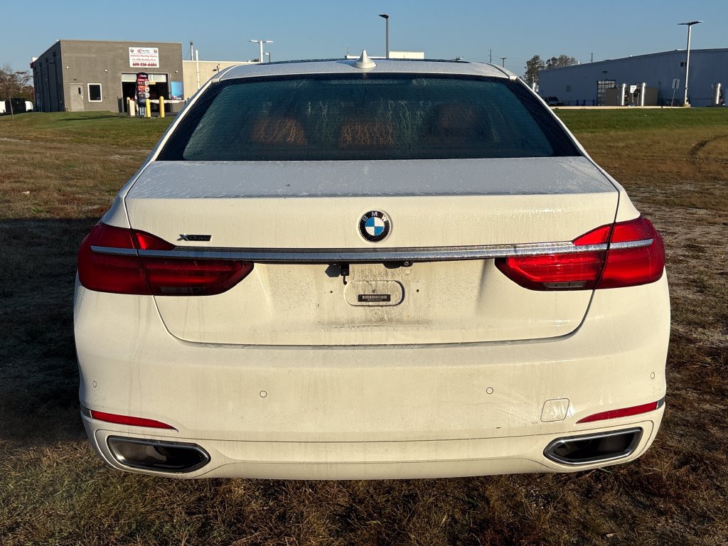 Used 2018 BMW 740i xDrive AWD/4WD image 6