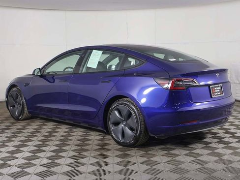 Used 2021 Tesla Model 3 Standard Range Plus image 11