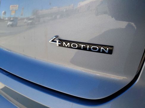 Used 2025 Volkswagen Atlas Cross Sport SE image 22