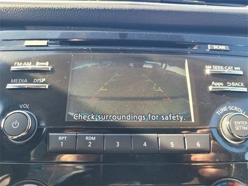 Used 2016 Nissan Rogue S image 21