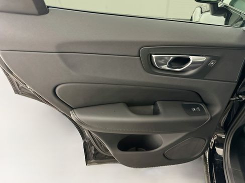 Used 2025 Volvo XC60 B5 Core AWD/4WD image 28