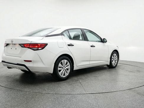 Used 2025 Nissan Sentra S FWD image 9