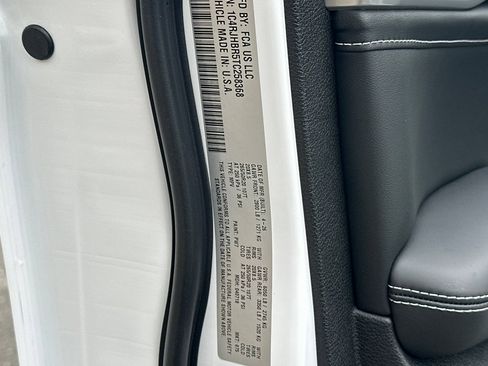 New 2026 Jeep Grand Cherokee Limited AWD/4WD image 28