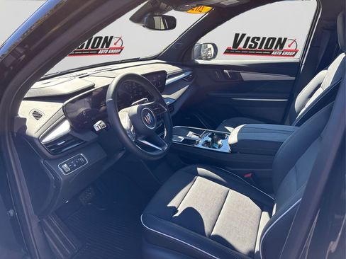 Used 2025 Buick Enclave Preferred w/ LPO, All-Weather Package image 9