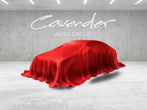 Used 2017 Nissan Titan SV image 1